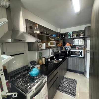 Apartamentos com 122m², 3 quartos, 1 suíte, 2 garagens, no bairro Itacorubi em Florianópolis