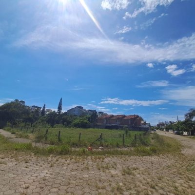 Terreno Comercial/Residencial com 1340m², no bairro Ingleses do Rio Vermelho em Florianópolis