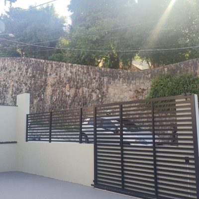 Casa Residencial com 184m², 3 quartos, 3 suítes, 2 garagens, no bairro Trindade em Florianópolis