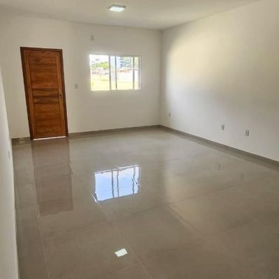 Casa Residencial com 66m², 2 quartos, no bairro São João Do Rio Vermelho em Florianópolis
