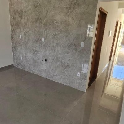 Casa Residencial com 66m², 2 quartos, no bairro São João Do Rio Vermelho em Florianópolis