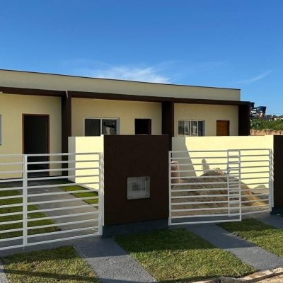 Casa Residencial com 66m², 2 quartos, no bairro São João Do Rio Vermelho em Florianópolis