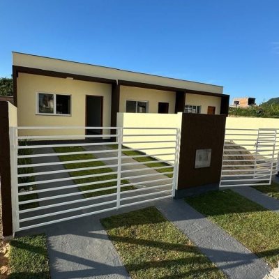 Casa Residencial com 66m², 2 quartos, no bairro São João Do Rio Vermelho em Florianópolis