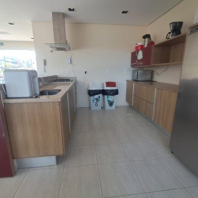 Casa em Condomínio com 272m², 3 quartos, 1 suíte, 2 garagens, no bairro RIO VERMELHO em Florianópolis
