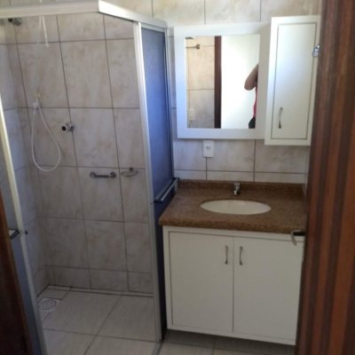 Casa Residencial com 144m², 3 quartos, 1 suíte, 3 garagens, no bairro Canasvieiras em Florianópolis