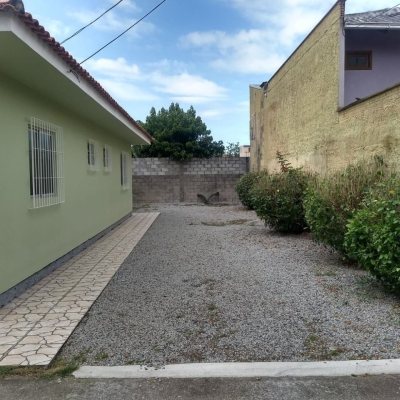 Casa Residencial com 144m², 3 quartos, 1 suíte, 3 garagens, no bairro Canasvieiras em Florianópolis