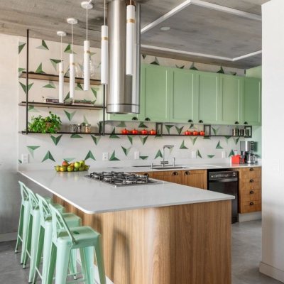 Casa em Condomínio com 234m², 3 quartos, 1 suíte, 2 garagens, no bairro Lagoa Da Conceição em Florianópolis