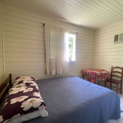 Casa Residencial com 450m², 6 quartos, 3 suítes, 4 garagens, no bairro Ingleses em Florianópolis