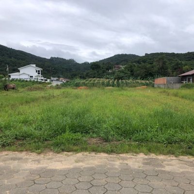 Terrenos Residenciais com 360m², no bairro Centro em Águas Mornas