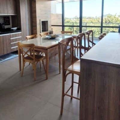 Cobertura com 151m², 2 quartos, 2 suítes, 2 garagens, no bairro Campeche em Florianópolis