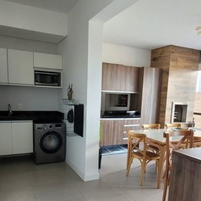 Cobertura com 151m², 2 quartos, 2 suítes, 2 garagens, no bairro Campeche em Florianópolis