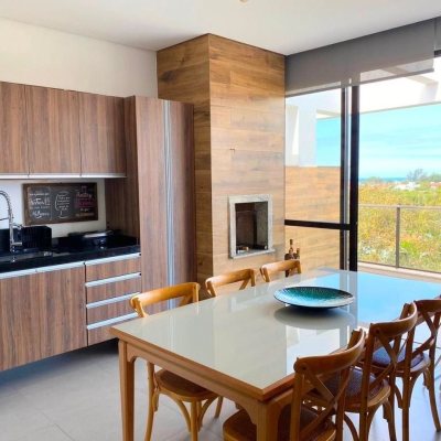 Cobertura com 151m², 2 quartos, 2 suítes, 2 garagens, no bairro Campeche em Florianópolis