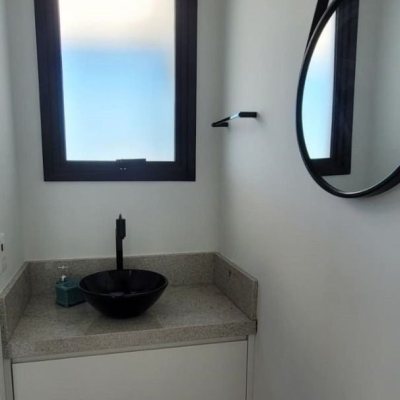 Cobertura com 151m², 2 quartos, 2 suítes, 2 garagens, no bairro Campeche em Florianópolis