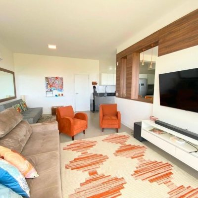 Cobertura com 151m², 2 quartos, 2 suítes, 2 garagens, no bairro Campeche em Florianópolis