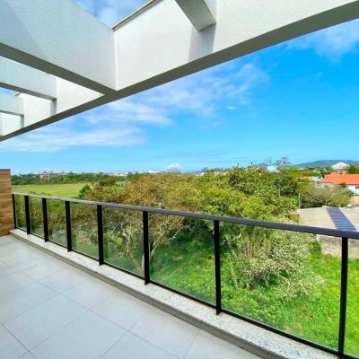 Cobertura com 151m², 2 quartos, 2 suítes, 2 garagens, no bairro Campeche em Florianópolis