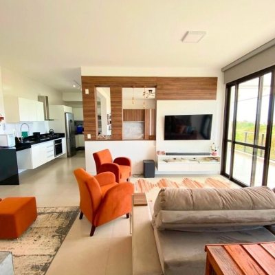 Cobertura com 151m², 2 quartos, 2 suítes, 2 garagens, no bairro Campeche em Florianópolis