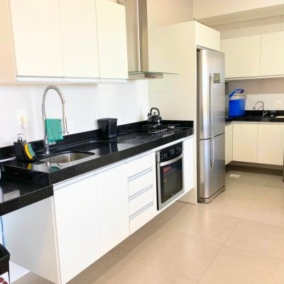 Cobertura com 151m², 2 quartos, 2 suítes, 2 garagens, no bairro Campeche em Florianópolis