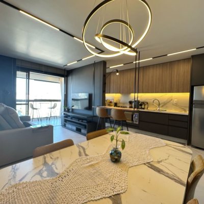 Apartamentos com 81m², 2 quartos, 1 suíte, 1 garagem, no bairro Kobrasol em São José