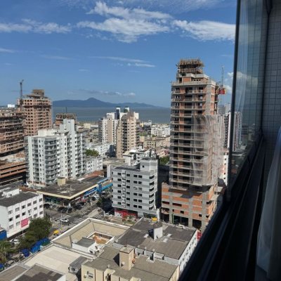 Apartamentos com 81m², 2 quartos, 1 suíte, 1 garagem, no bairro Kobrasol em São José