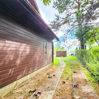 Casa Residencial com 118m², 3 quartos, 1 suíte, 3 garagens, no bairro Barra da Lagoa em Florianópolis