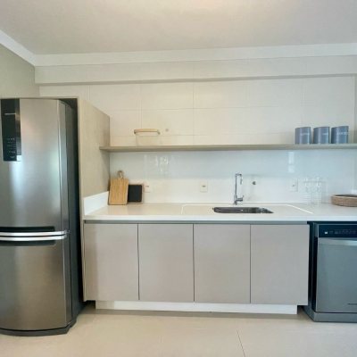 Cobertura com 316m², 4 quartos, 4 suítes, 3 garagens, no bairro Cachoeira Do Bom Jesus em Florianópolis