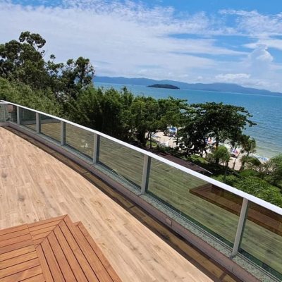 Cobertura com 316m², 4 quartos, 4 suítes, 3 garagens, no bairro Cachoeira Do Bom Jesus em Florianópolis