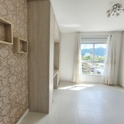 Apartamentos com 98m², 3 quartos, 1 suíte, 2 garagens, no bairro Pedra Branca em Palhoça