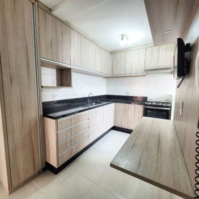 Apartamentos com 98m², 3 quartos, 1 suíte, 2 garagens, no bairro Pedra Branca em Palhoça