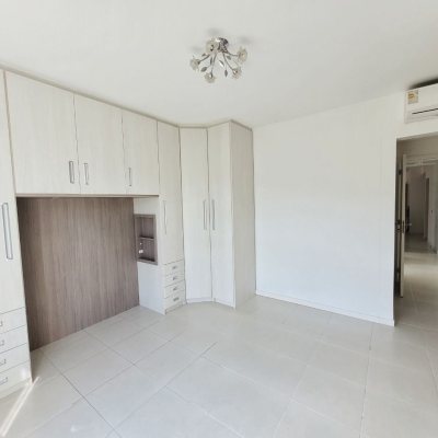 Apartamentos com 98m², 3 quartos, 1 suíte, 2 garagens, no bairro Pedra Branca em Palhoça