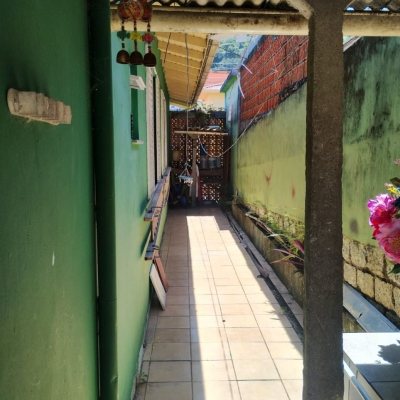 Casa Residencial com 246m², 3 quartos, 4 garagens, no bairro Saco Dos Limões em Florianópolis