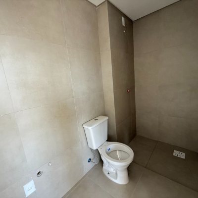 Apartamentos com 48m², 1 quarto, 1 suíte, 1 garagem, no bairro Centro em Florianópolis