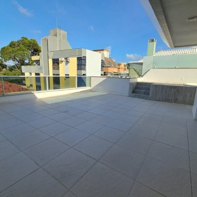 Cobertura com 246m², 4 quartos, 3 suítes, 3 garagens, no bairro Cachoeira do Bom Jesus em Florianópolis