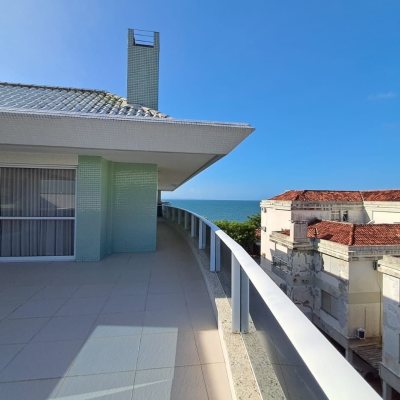 Cobertura com 246m², 4 quartos, 3 suítes, 3 garagens, no bairro Cachoeira do Bom Jesus em Florianópolis