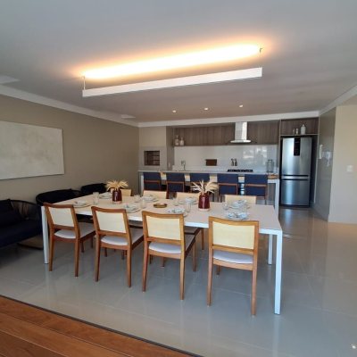 Cobertura com 246m², 4 quartos, 3 suítes, 3 garagens, no bairro Cachoeira do Bom Jesus em Florianópolis