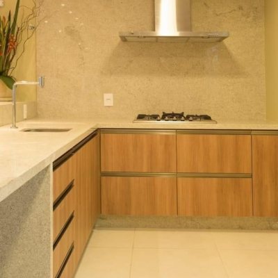 Cobertura com 246m², 4 quartos, 3 suítes, 3 garagens, no bairro Cachoeira do Bom Jesus em Florianópolis