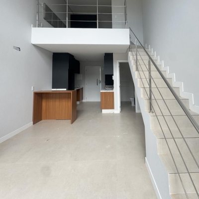 Loft com 51m², 1 quarto, 1 suíte, 1 garagem, no bairro Lagoa da Conceição em Florianópolis