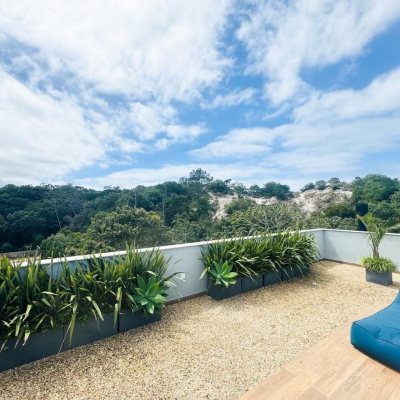 Loft com 51m², 1 quarto, 1 suíte, 1 garagem, no bairro Lagoa da Conceição em Florianópolis