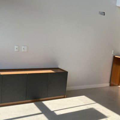 Loft com 51m², 1 quarto, 1 suíte, 1 garagem, no bairro Lagoa da Conceição em Florianópolis