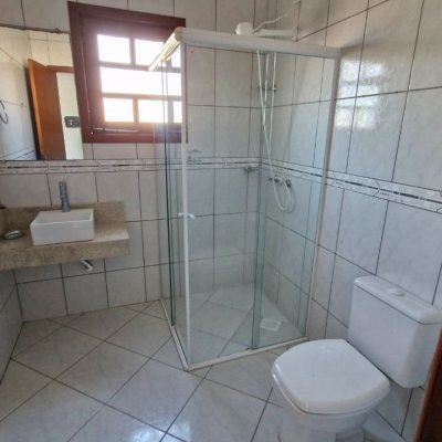 Casa Residencial com 240m², 3 quartos, 1 suíte, 3 garagens, no bairro Ingleses do Rio Vermelho em Florianópolis