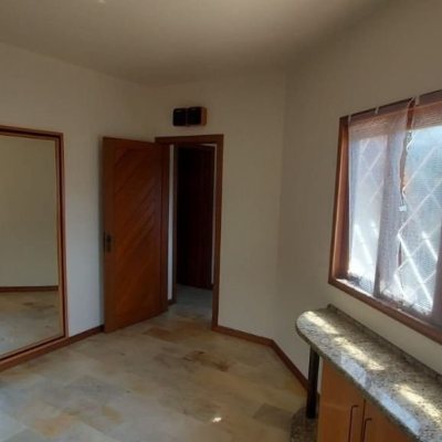 Casa Residencial com 390m², 4 quartos, 3 suítes, 2 garagens, no bairro Fazenda Santo Antônio em São José