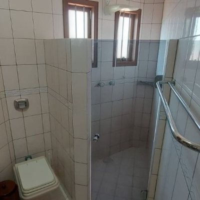 Casa Residencial com 390m², 4 quartos, 3 suítes, 2 garagens, no bairro Fazenda Santo Antônio em São José