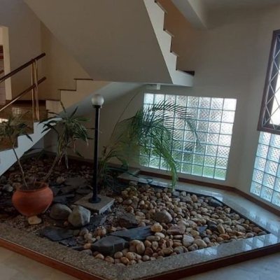 Casa Residencial com 390m², 4 quartos, 3 suítes, 2 garagens, no bairro Fazenda Santo Antônio em São José