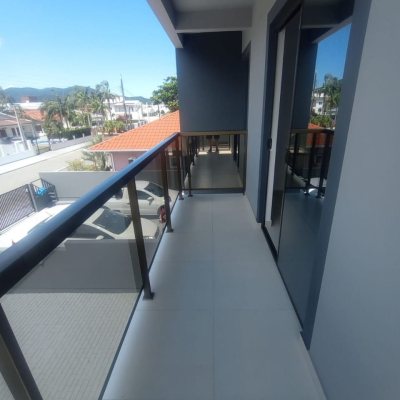 Sobrado Residencial com 112m², 3 quartos, 1 suíte, no bairro Praia do Sonho (Ens Brito) em Palhoça