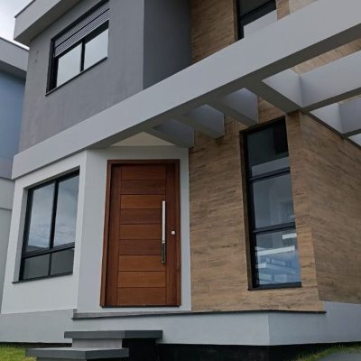 Casa Residencial com 199m², 4 quartos, 3 suítes, 2 garagens, no bairro Rio Tavares em Florianópolis