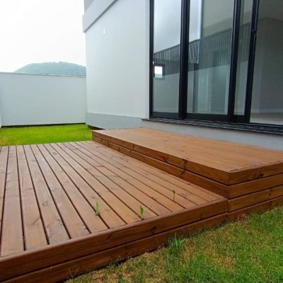 Casa Residencial com 199m², 4 quartos, 3 suítes, 2 garagens, no bairro Rio Tavares em Florianópolis