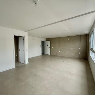 Studio Residencial com 40m², 1 quarto, 1 garagem, no bairro Centro em Florianópolis