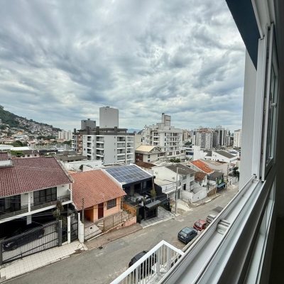 Studio Residencial com 40m², 1 quarto, 1 garagem, no bairro Centro em Florianópolis