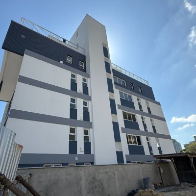 Studio Residencial com 40m², 1 quarto, 1 garagem, no bairro Centro em Florianópolis