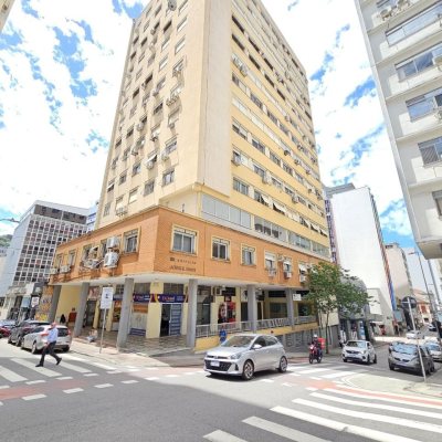 Apartamentos com 143m², 2 quartos, 1 suíte, 1 garagem, no bairro Centro em Florianópolis