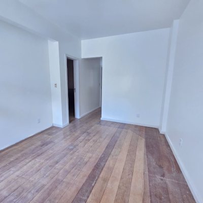 Apartamentos com 143m², 2 quartos, 1 suíte, 1 garagem, no bairro Centro em Florianópolis